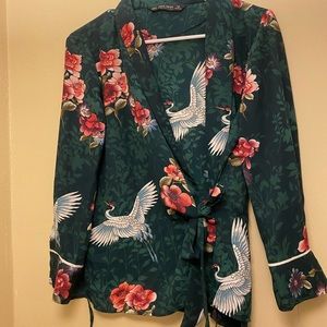 STUNNING DARK GREEN KIMONO TOP - $15- SIZE S